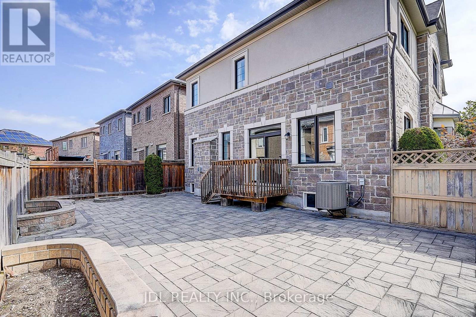 39 JEFFREY NIHDA CRESCENT - 49
