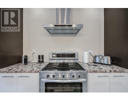 12 Genuine Lane, Richmond Hill, ON L4B0E5 Photo 11