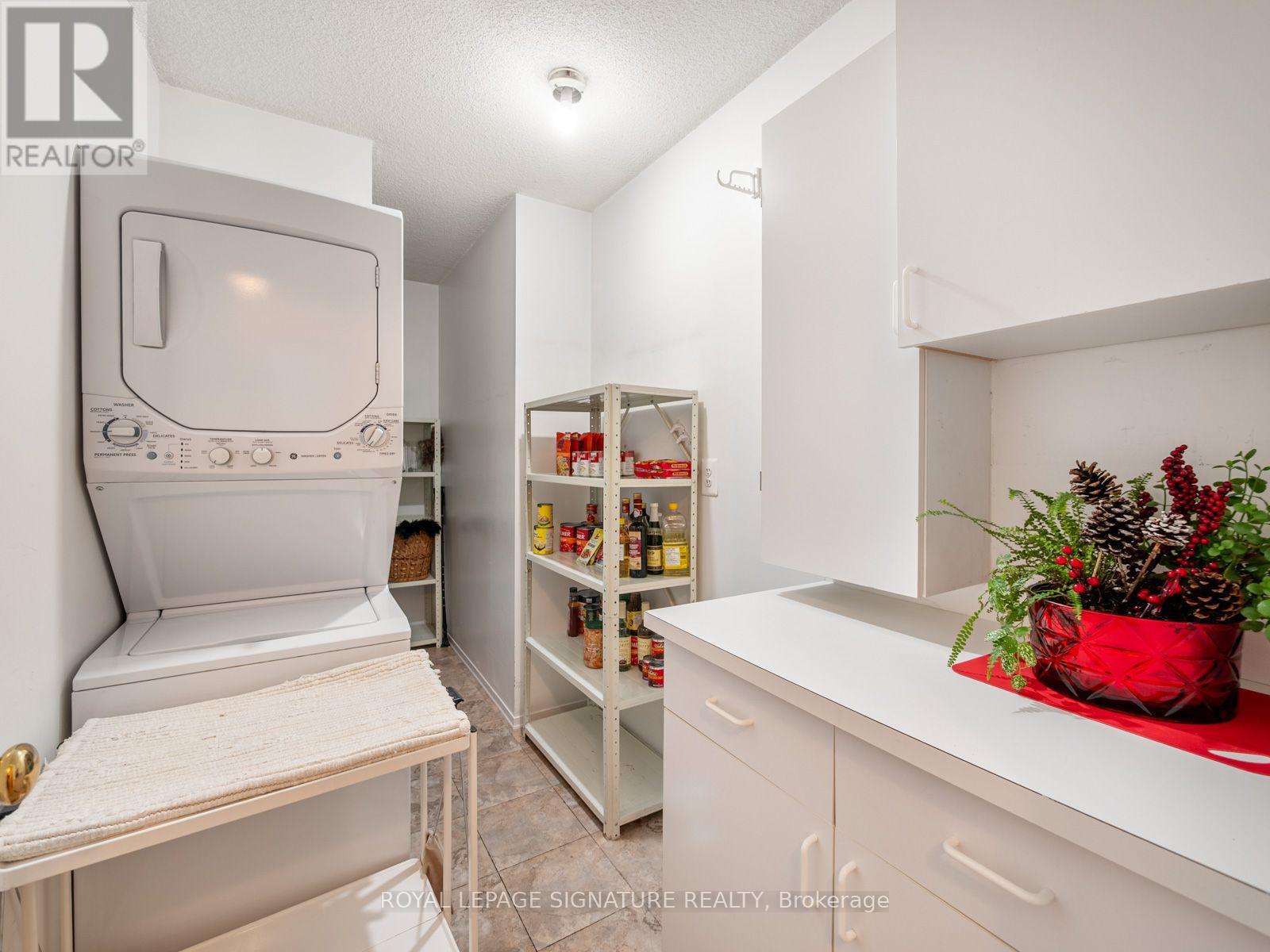 ## 716 40 HARDING BOULEVARD W - 21