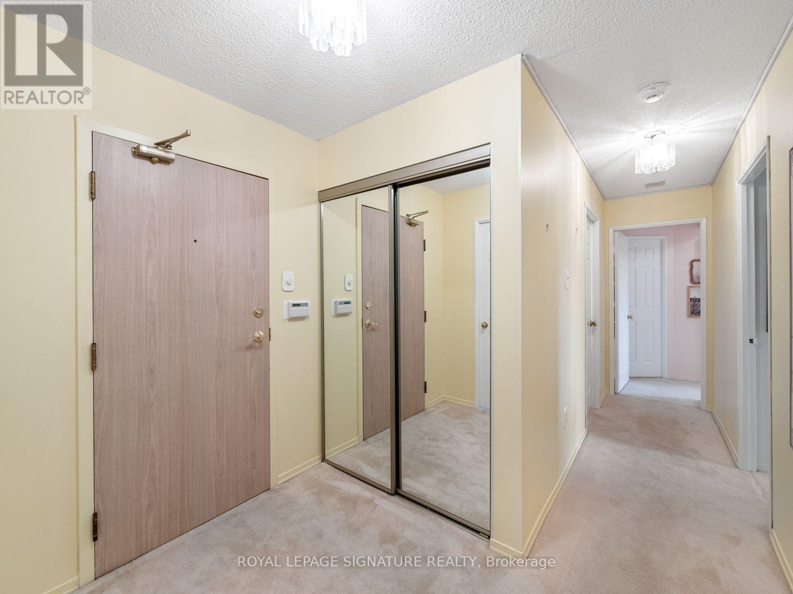 ## 716 40 HARDING BOULEVARD W - 22