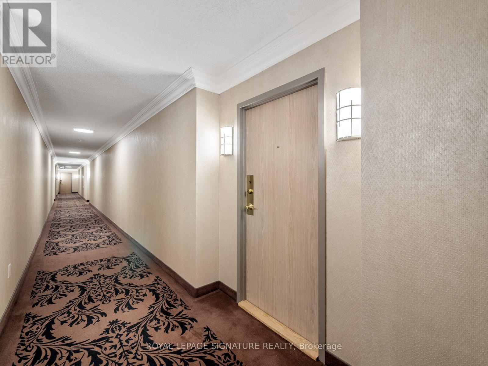 ## 716 40 HARDING BOULEVARD W - 23