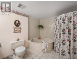 716 - 40 Harding West Boulevard, Richmond Hill, ON L4C9S5 Photo 18