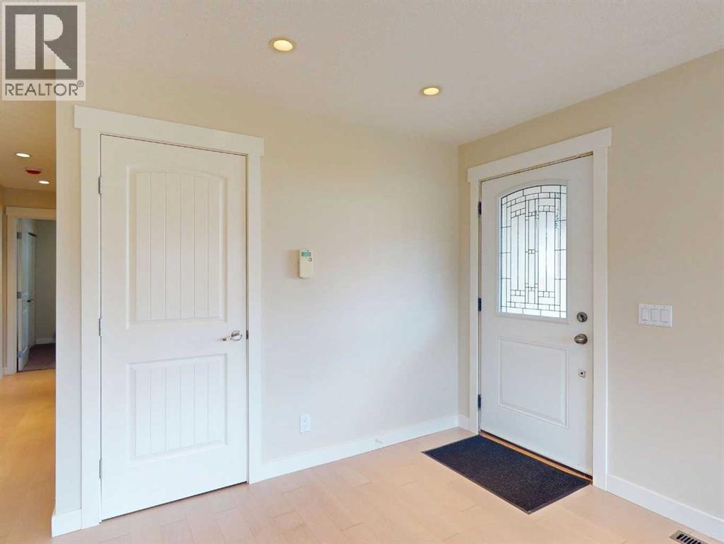 23 Brown Crescent NW - 3