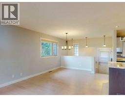 Kitchen - 23 Brown Crescent Nw, Calgary, AB T2L1N4 Photo 7