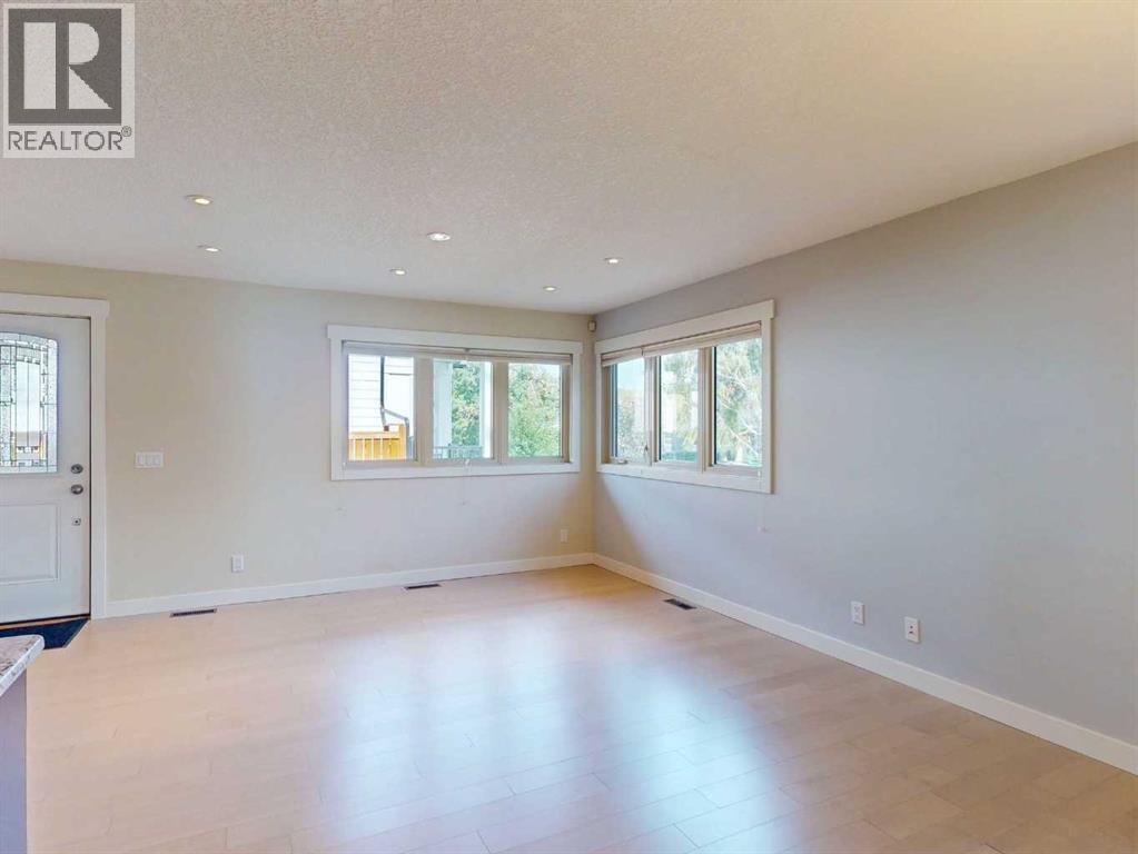 23 Brown Crescent NW - 4