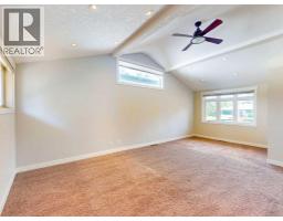 4pc Bathroom - 23 Brown Crescent Nw, Calgary, AB T2L1N4 Photo 16