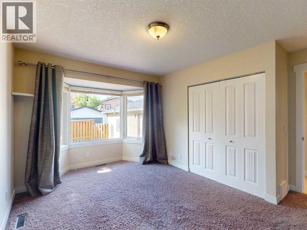 23 Brown Crescent NW - 21