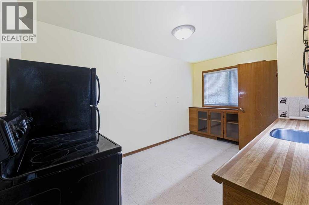 2731 & 2733, 2731 17 Street NW - 29