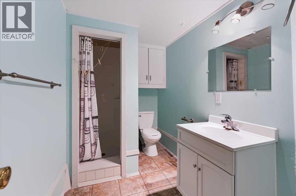 2731 & 2733, 2731 17 Street NW - 33