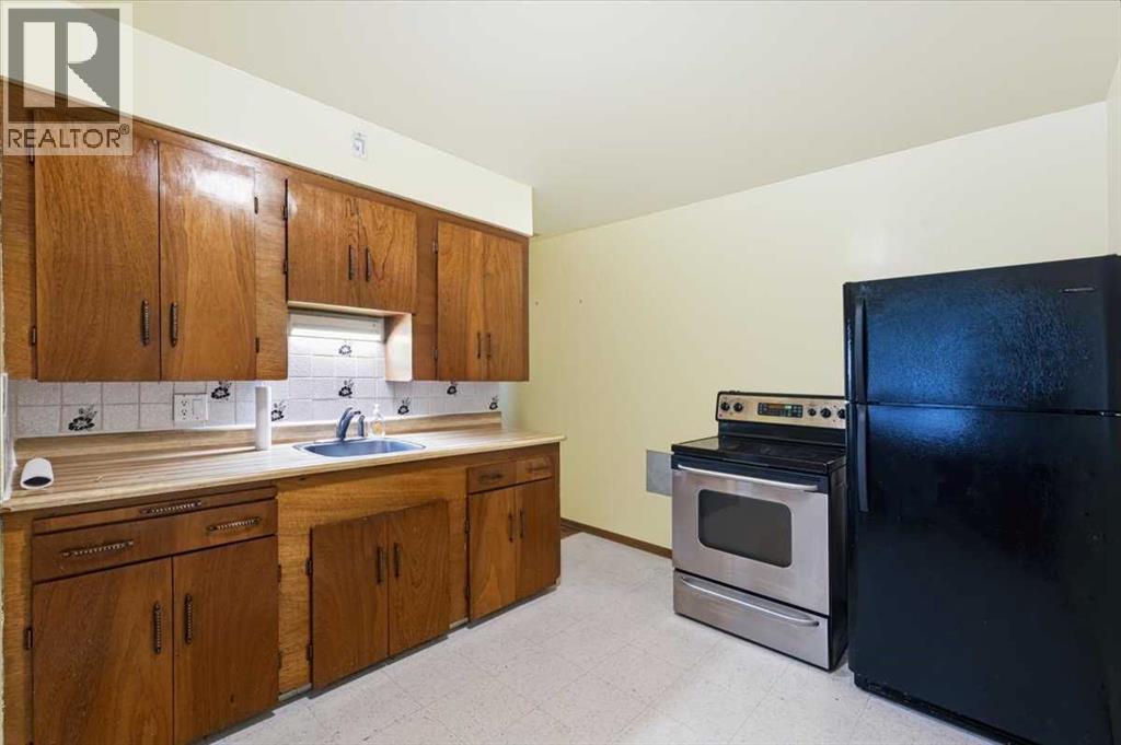 2731 & 2733, 2731 17 Street NW - Image 28