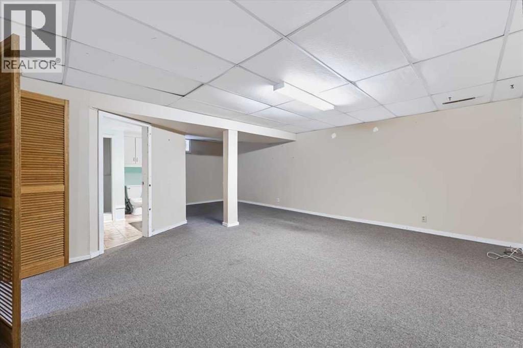 2731 & 2733, 2731 17 Street NW - Image 31