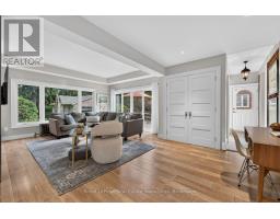 Family room - 33 Ben Machree Drive, Mississauga, ON L5H2S2 Photo 6