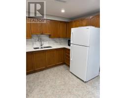 19 Mannel (basement) Crescent, Brampton, ON L6Y5E2 Photo 10