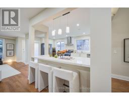 Kitchen - 78 Clayhall Crescent, Toronto, ON M3J1W6 Photo 10