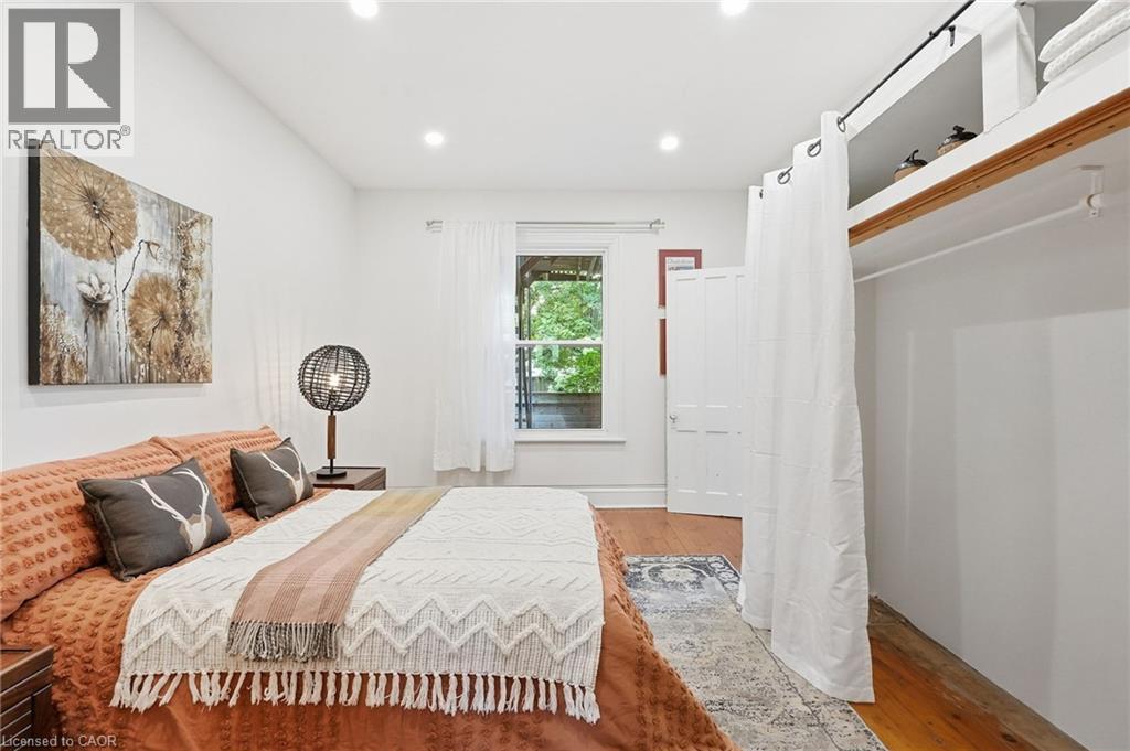 166 EMERALD Street S - 30
