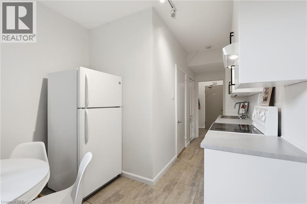 166 EMERALD Street S - 33