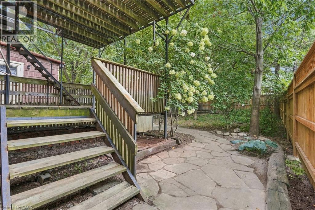 166 EMERALD Street S - 42