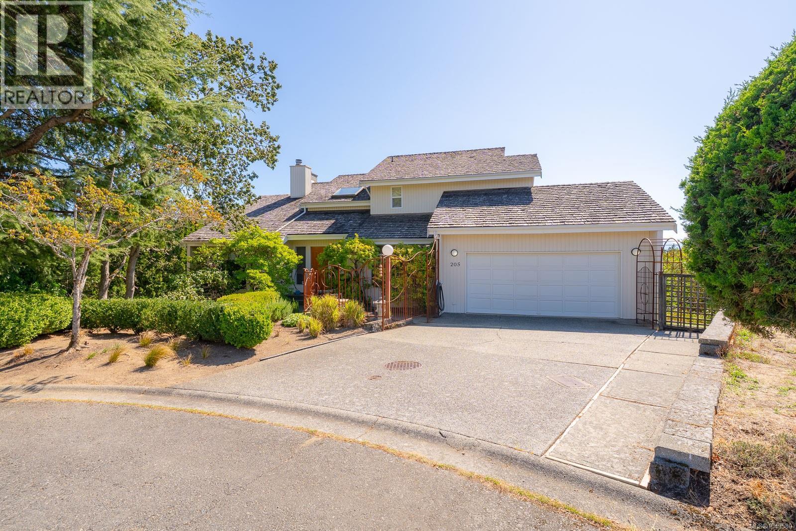Property for sale at 205 Scarborough Pl