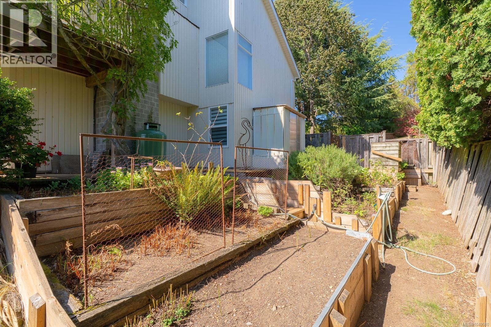 205 Scarborough Pl - Image 66