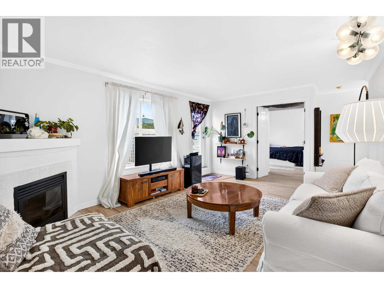 306 22347 LOUGHEED HIGHWAY