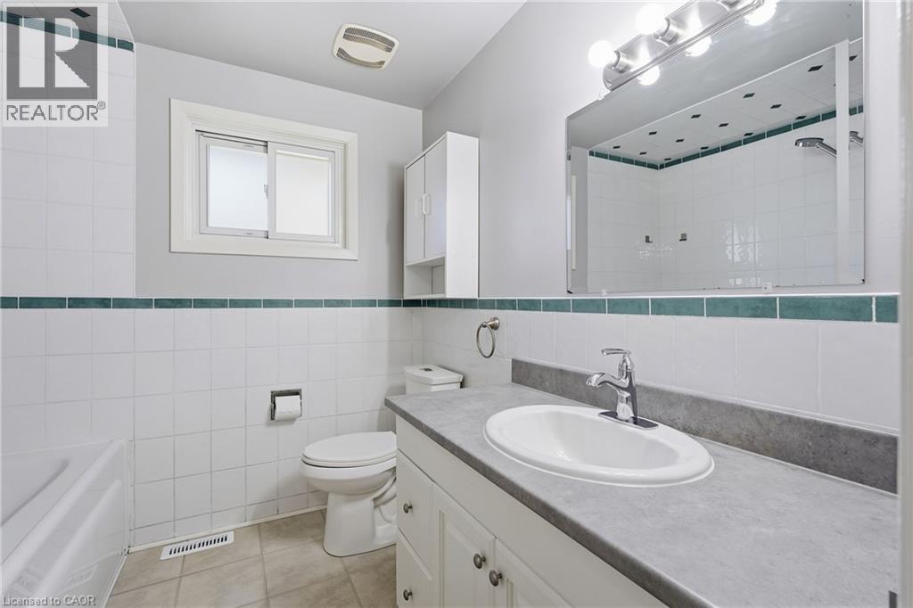 27 APPALACHIAN Crescent - Image 17