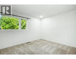 Bedroom - 2015 Palliser Drive Sw, Calgary, AB T2V3R9 Photo 11