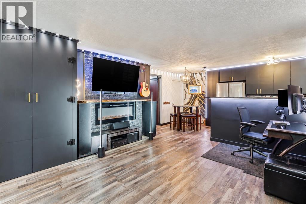 101, 215 25 Avenue SW, Calgary, Alberta, T2S0L2