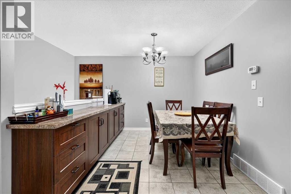 1429 Strathcona Way - 18