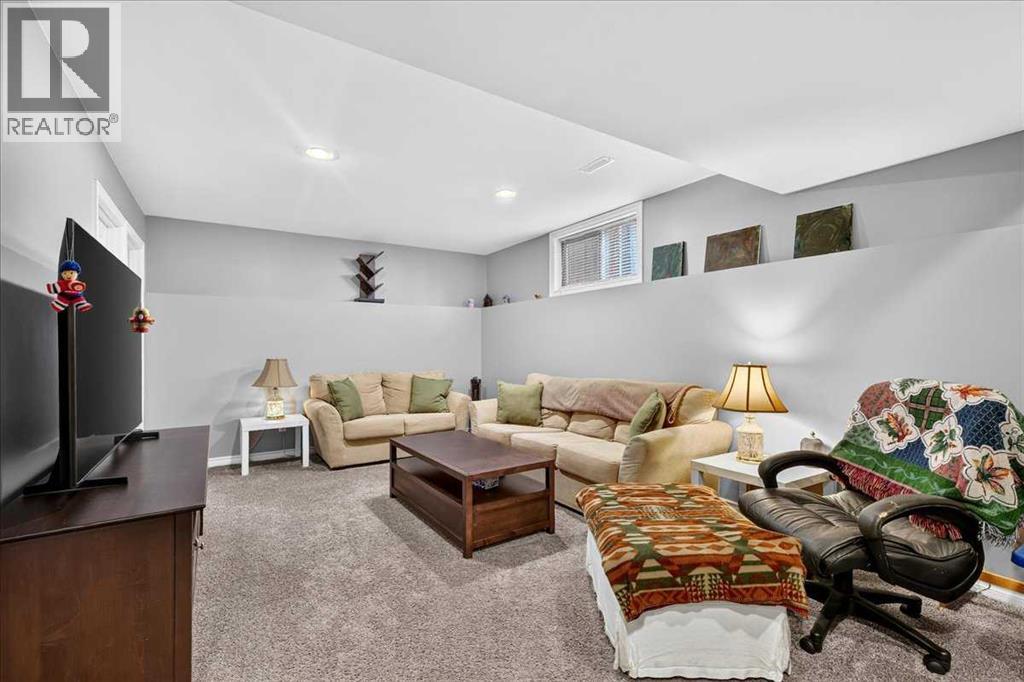 1429 Strathcona Way - 30