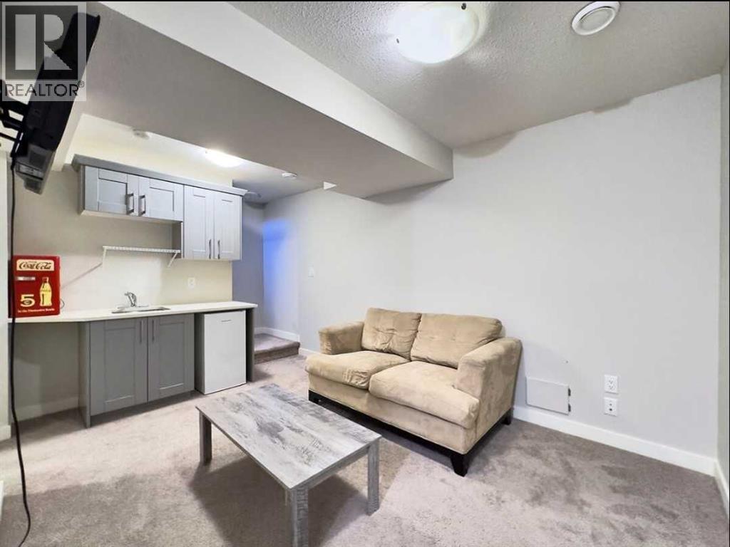 432 5 Street SE - 8