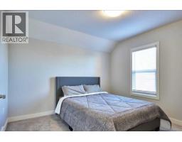 Bedroom - 432 5 Street Se, Medicine Hat, AB T1A0N1 Photo 6