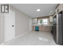 3pc Bathroom - 43 Maranda Close Ne, Calgary, AB T2A3E7 Photo 9