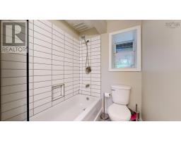 204 Rodney Street, Shelburne, NS B0T1W0 Photo 35