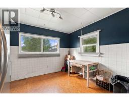 7711 39 Avenue Nw, Calgary, AB T3B1X4 Photo 12