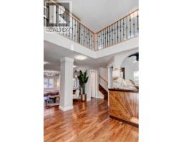 38 Lissington Drive SW - photo 3