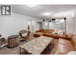 38 Lissington Drive SW - photo 33