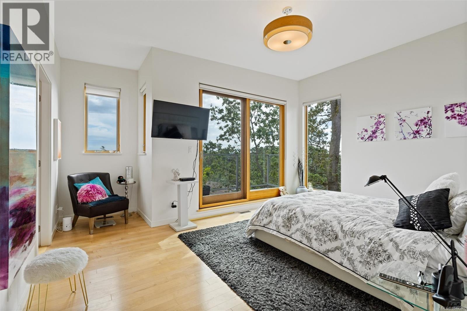  810 Rainbow Ridge Lane, Saanich