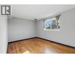 329 Ross Haven Drive, Fort Mcmurray, AB T9H3P2 Photo 10