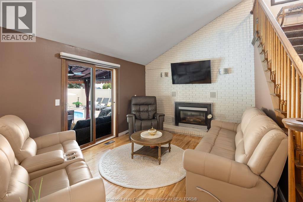 1316 CARRIAGE LANE - Image 11