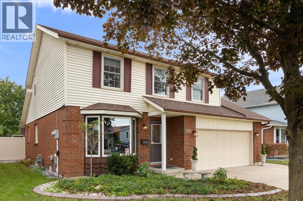 1316 CARRIAGE LANE - 2