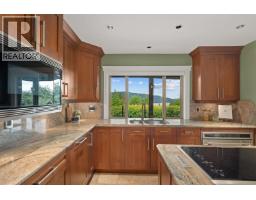 11 Elsdon Bay, Port Moody, BC V3H3Z2 Photo 8