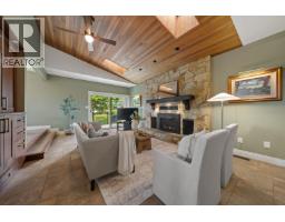 11 Elsdon Bay, Port Moody, BC V3H3Z2 Photo 9
