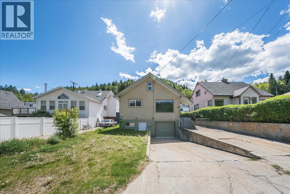 128 Haig Street, Warfield