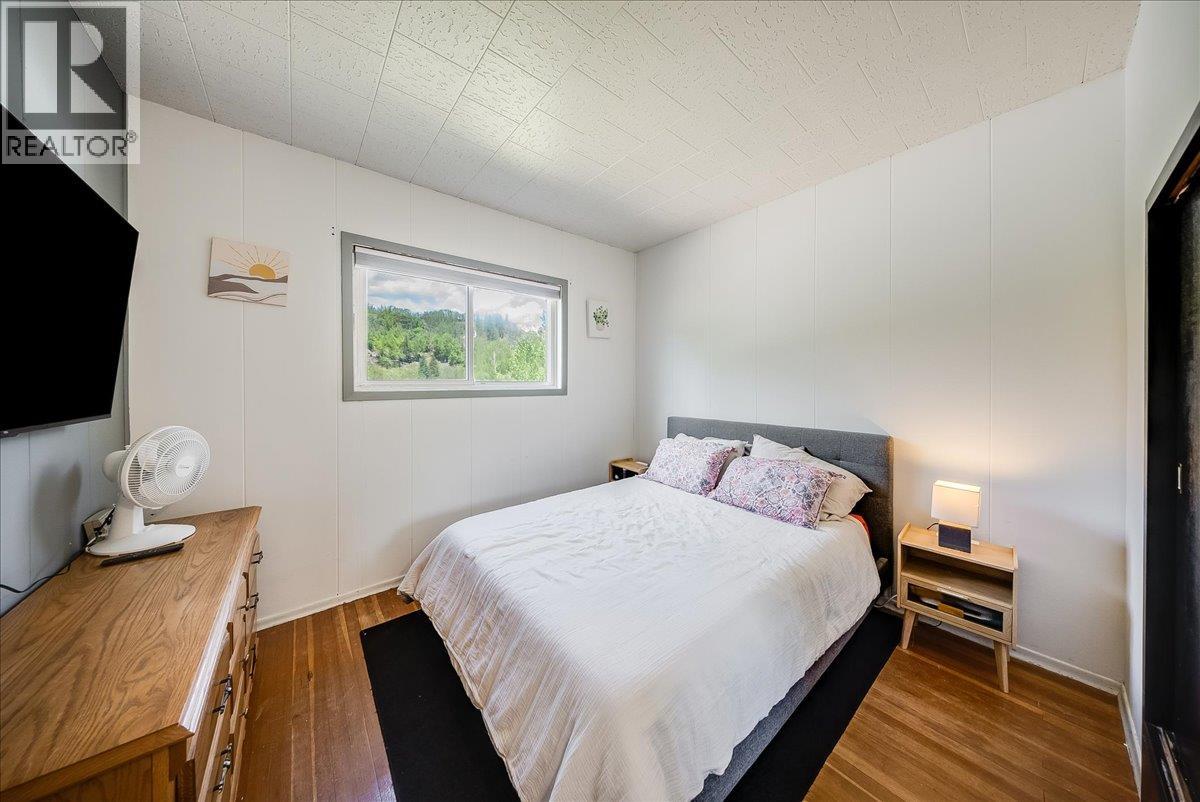 128 Haig Street, Warfield