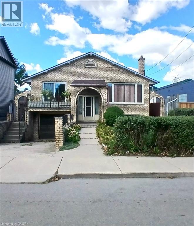 118 CRAIGROYSTON Road - 2