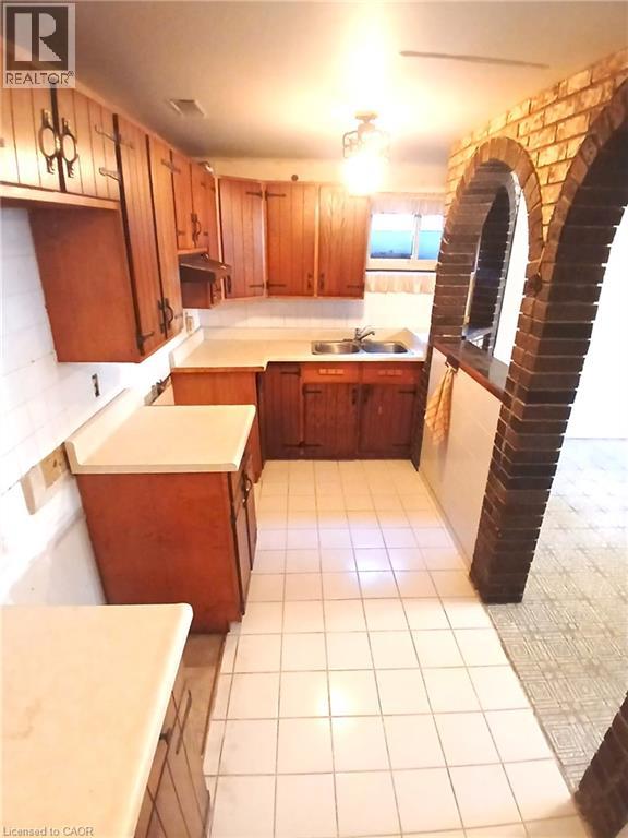 118 CRAIGROYSTON Road - 21