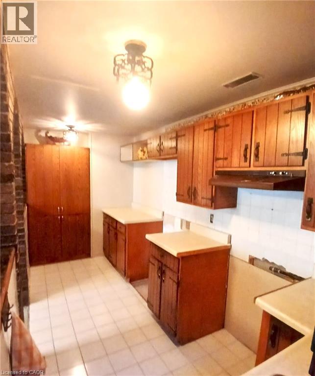 118 CRAIGROYSTON Road - 22