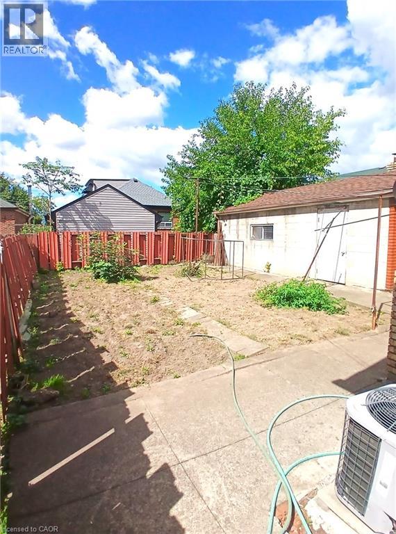 118 CRAIGROYSTON Road - 30