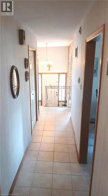 118 CRAIGROYSTON Road - 4