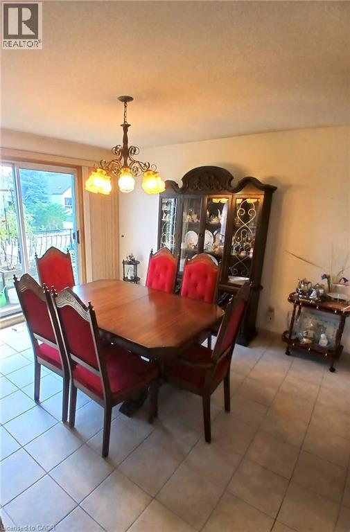 118 CRAIGROYSTON Road - 8